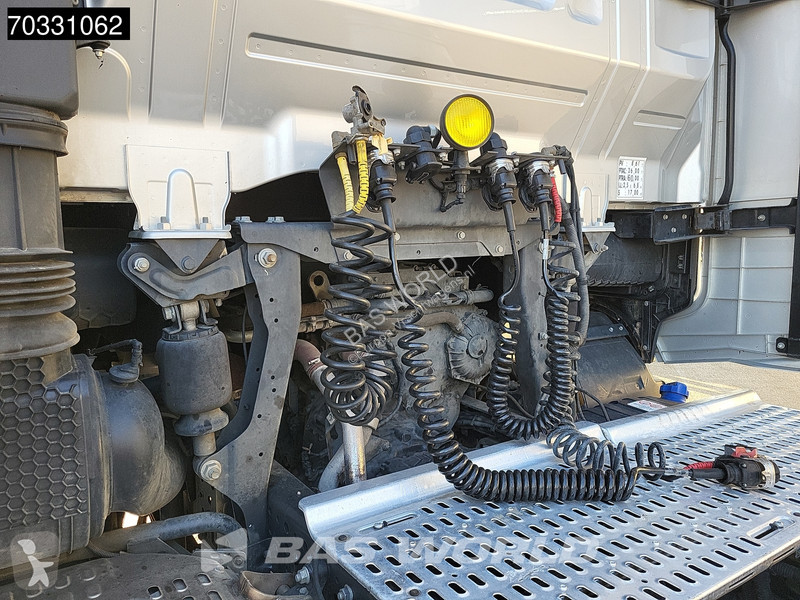 جرار Iveco X-Way 570 6X4 Retarder Standklima...