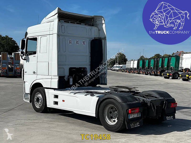جرار DAF 530