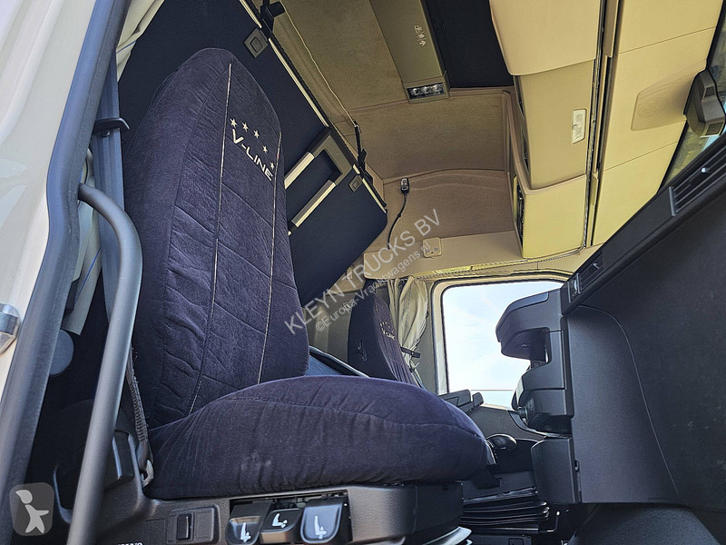 جرار Volvo 500 6X2 SINGLE BOOGIE