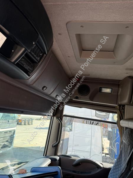 جرار Renault 460 DXI