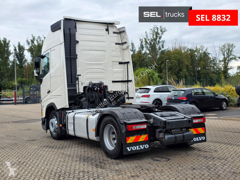 جرار Volvo 500 | 6E | Teilledersitze |...