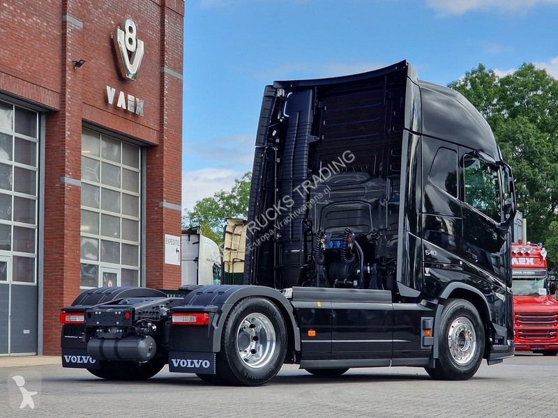 Traktor Volvo 13540 Aero Globetrotter XL 4x2 -...