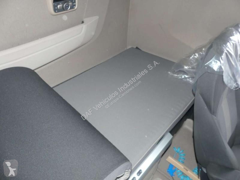 جرار DAF XG  FT 4X2