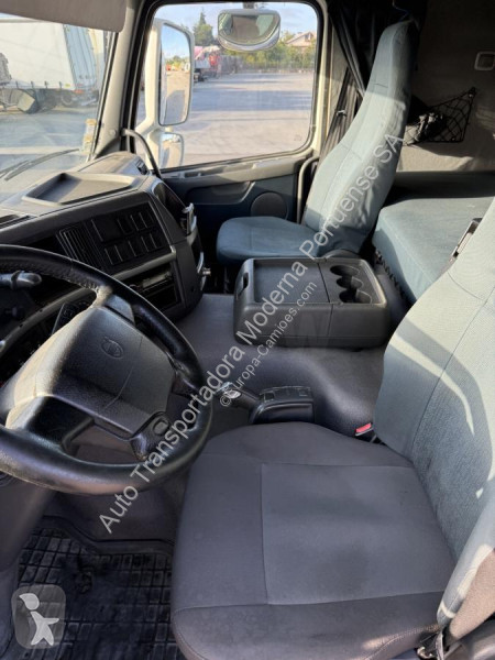 جرار Volvo 500
