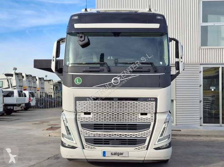 جرار Volvo