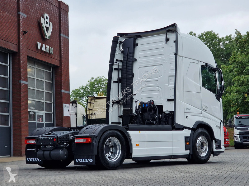 جرار Volvo 13500 Aero Globetrotter XL 4x2 - New...