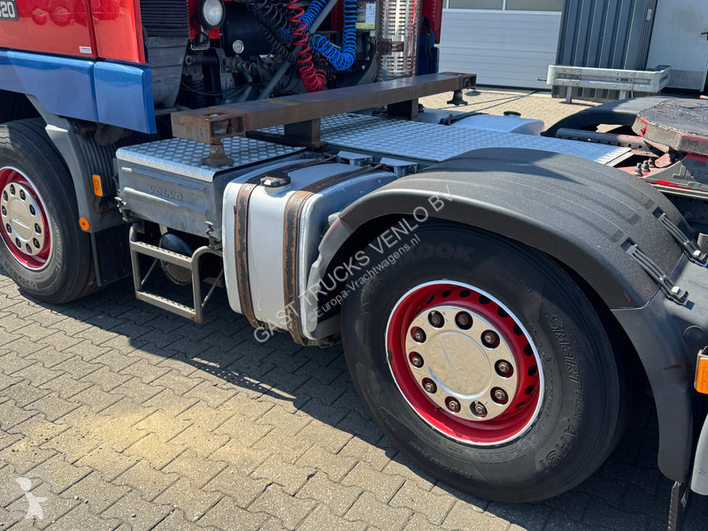 جرار Volvo 12420 6x2/4 Globetrotter *NL-Truck*