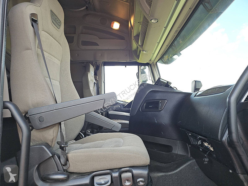 Тягач Iveco AS440S40 STRALIS LNG