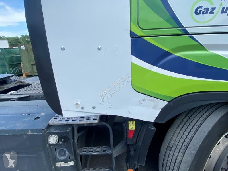 Cabeza tractora Iveco 440 S 46