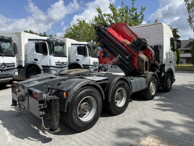 Cabeza tractora Volvo 460 8X4 Kran Fassi F1000