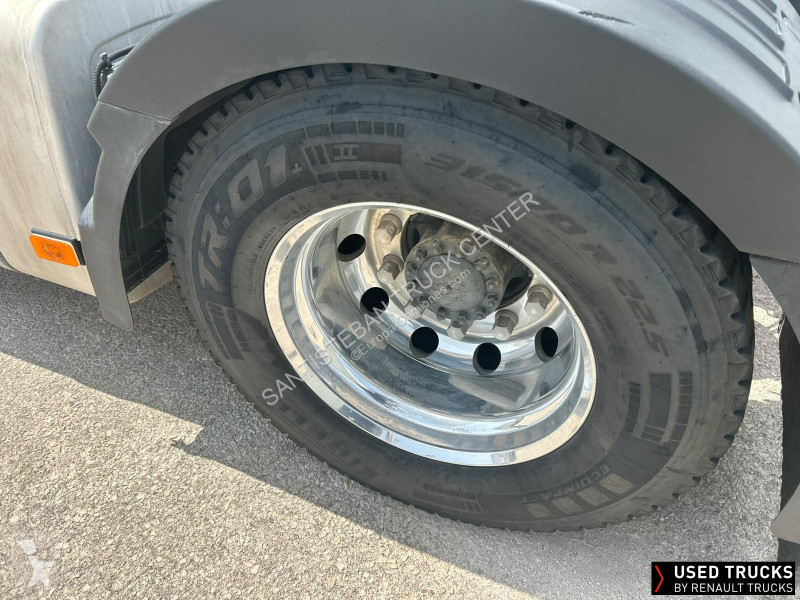 Cabeza tractora Renault