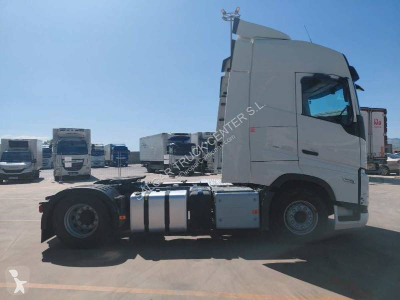 Cabeza tractora Volvo