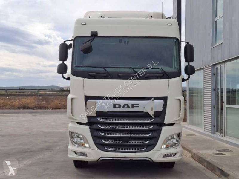 Cabeza tractora DAF