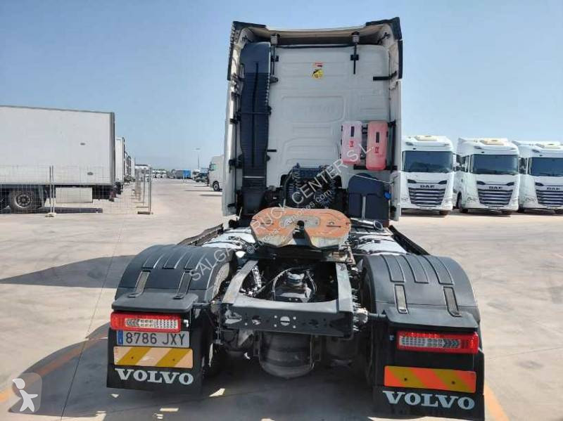 Cabeza tractora Volvo