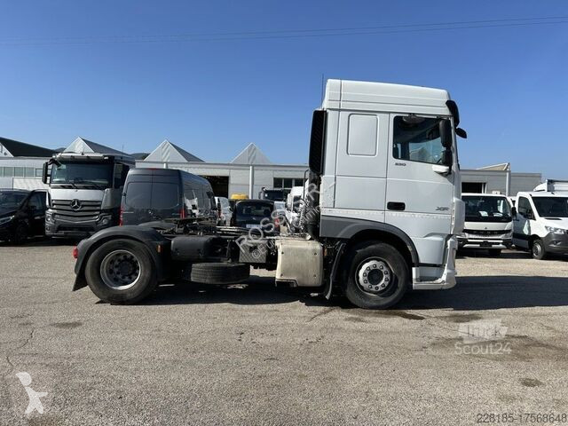 Tratores DAF 530 FT