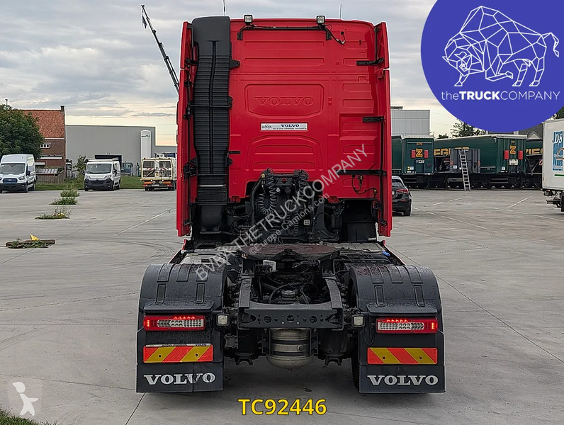 Tahač Volvo 500