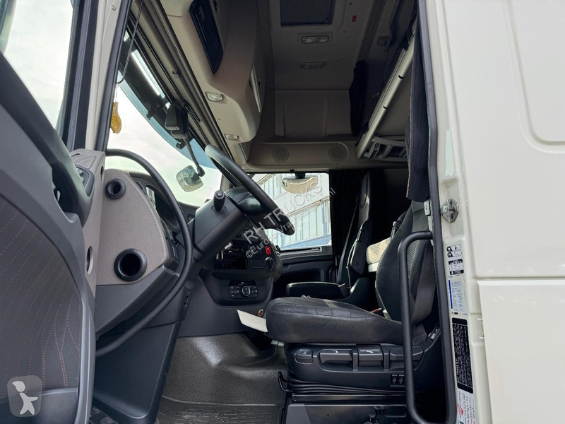 Trekker DAF XF  4X2 EURO 6 MEGA