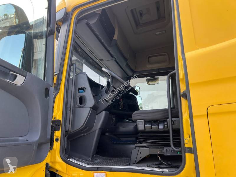 Тягач Scania