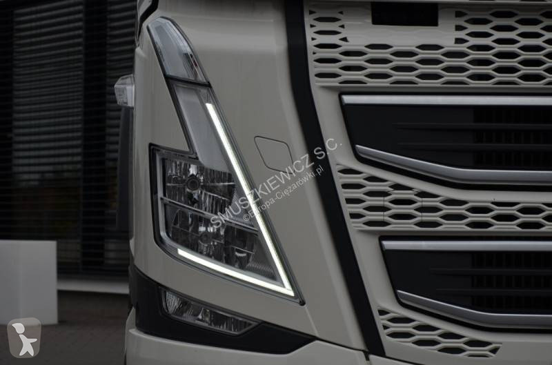 Тягач Volvo