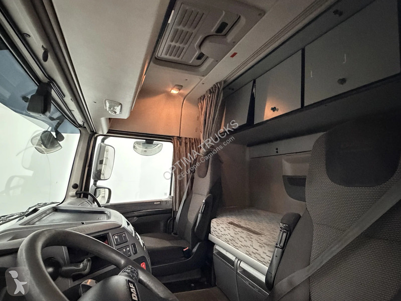 Cabeza tractora DAF 106440 Spacecab