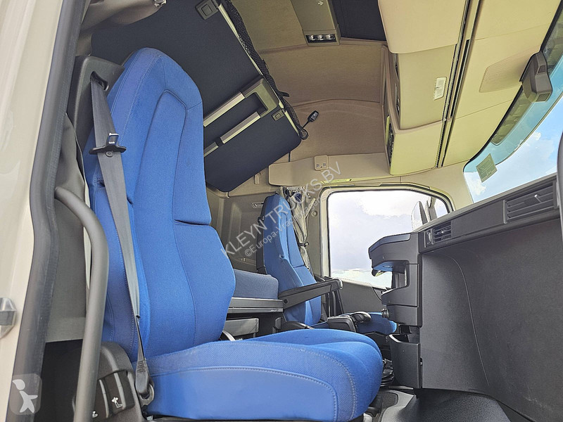 Cabeza tractora Volvo 460 6X2 GT Single Boogie