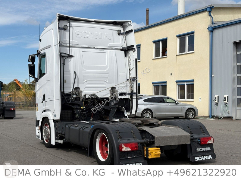 Cabeza tractora Scania...