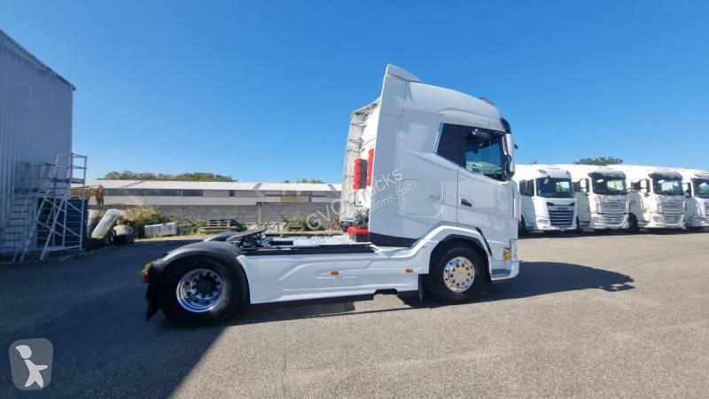Тягач DAF 530 FT