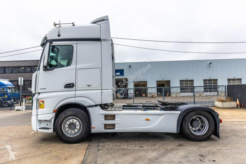 Cabeza tractora Mercedes 1848 LS