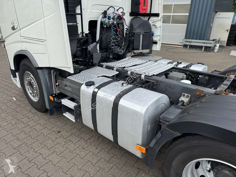 Cabeza tractora Volvo 750 6x2 Retarder Globe XL
