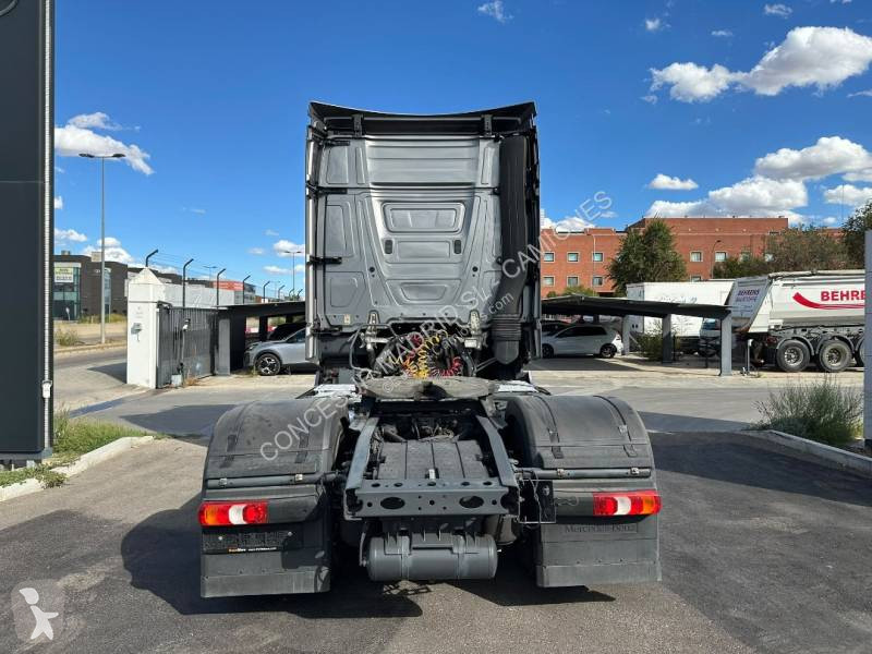 Cabeza tractora Mercedes 1851 LS