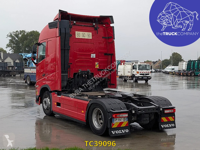 Cabeza tractora Volvo