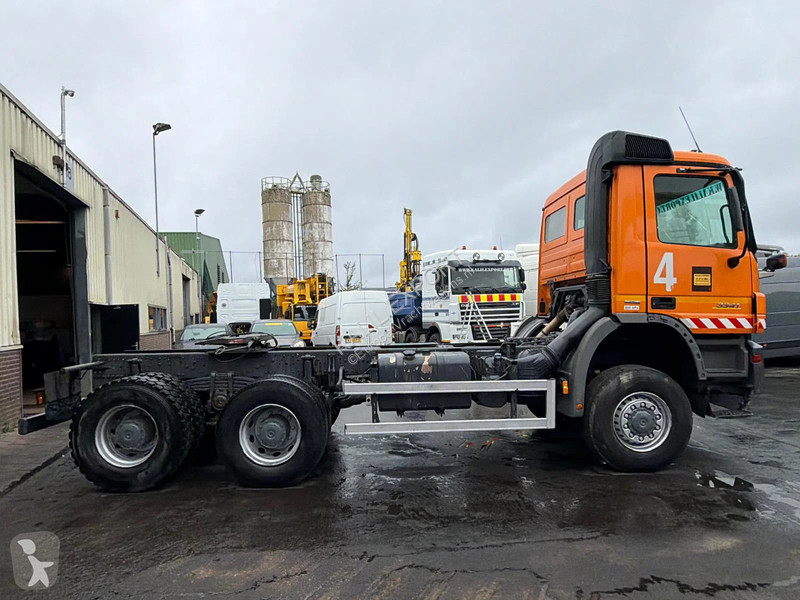 Tahač Mercedes 3341 MP2 Heavy Duty Truck 6x6...