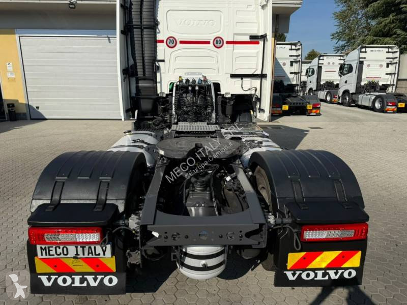 Tahač Volvo 500