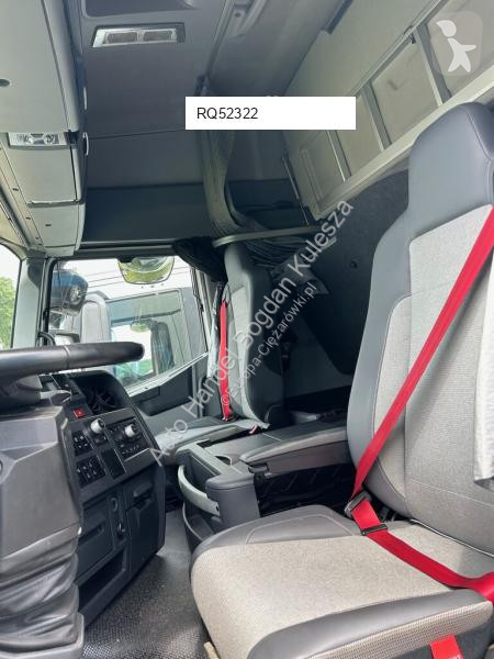 Nyergesvontató Renault T460