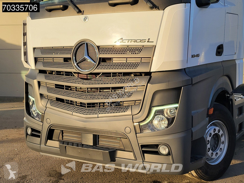 Cabeza tractora Mercedes 1845 4X2 StreamSpace...