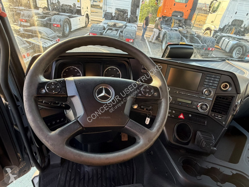 Cabeza tractora Mercedes  1845LS