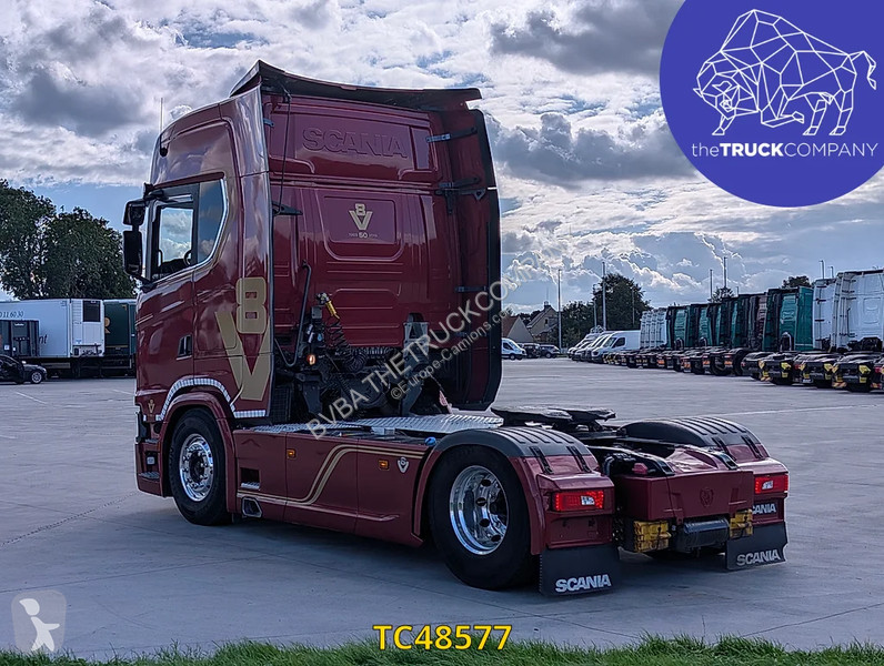 Nyergesvontató Scania 580
