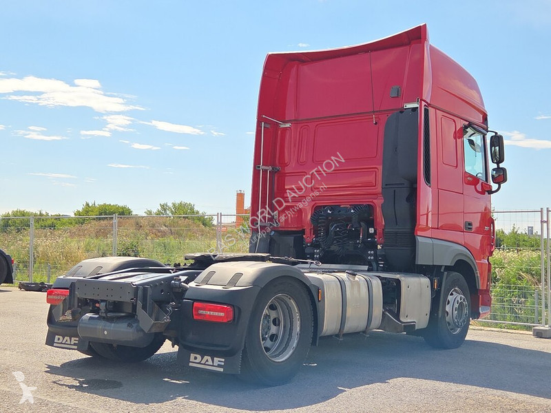 Nyergesvontató DAF 480