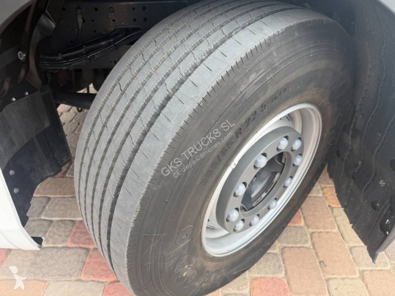 Cabeza tractora Iveco 490