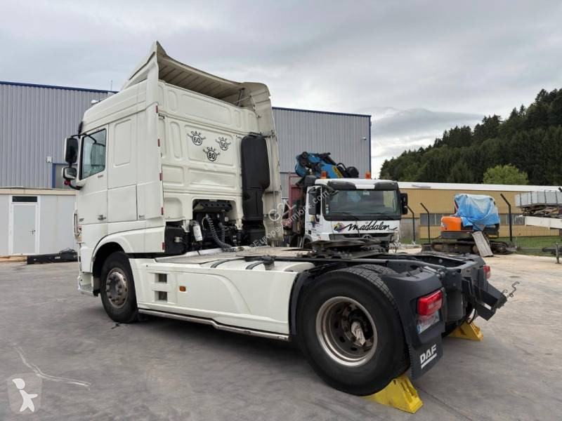 Nyergesvontató DAF 530