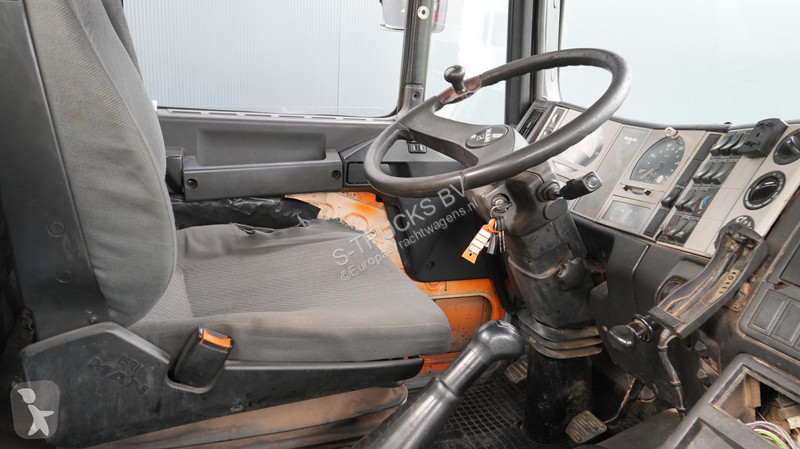 Nyergesvontató MAN 6x6 tractor unit/tipper