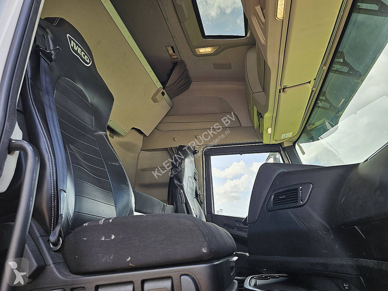 Nyergesvontató Iveco AS440S46