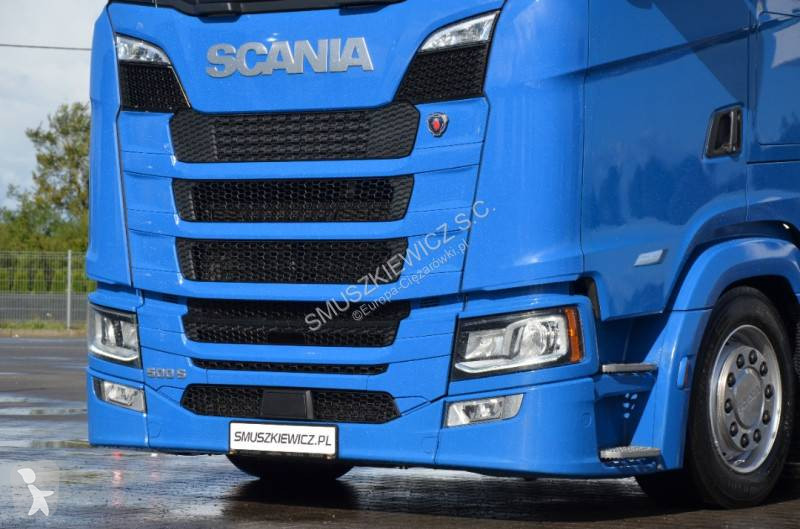 Cap tractor Scania 560