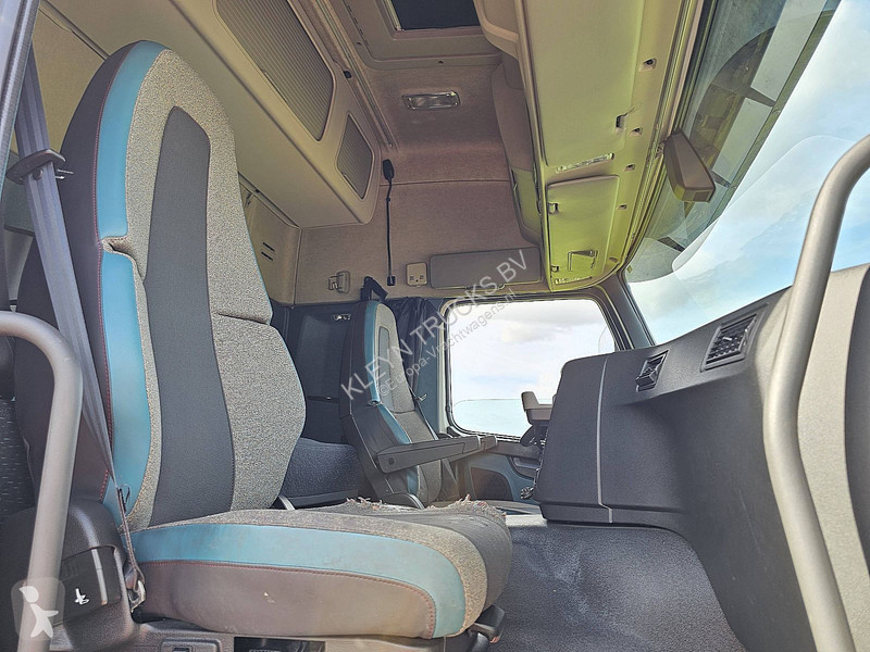 Тягач Volvo 450 450 Skirts Airco