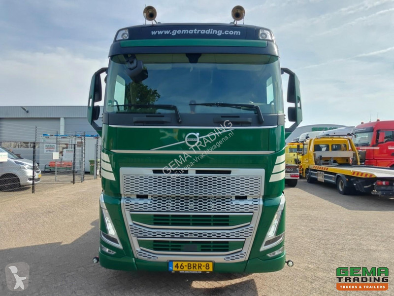 Cap tractor Volvo 460 6x2/4 GlobeTrotter Euro...