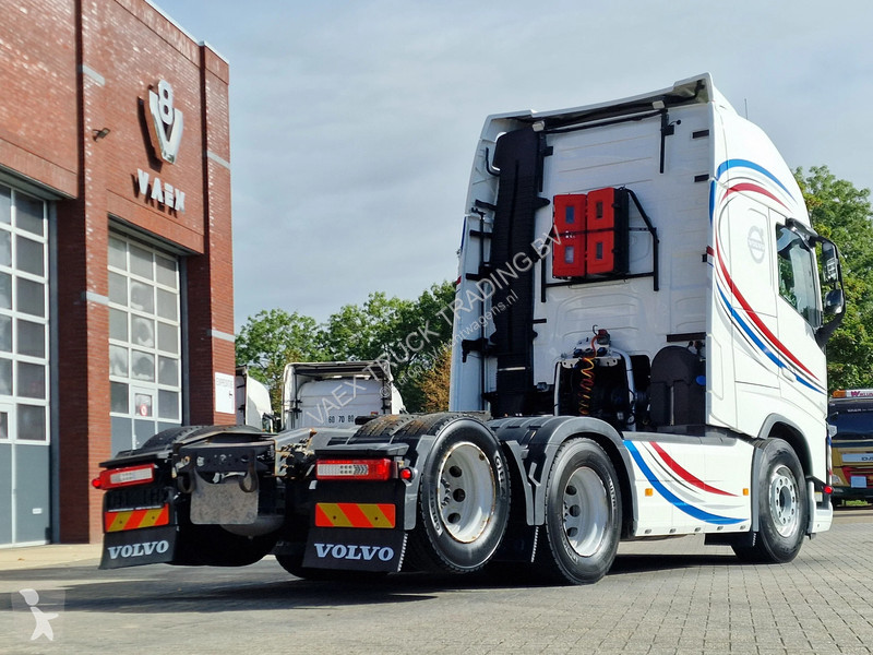 Cap tractor Volvo 13500 Globetrotter XL 6x2 -...