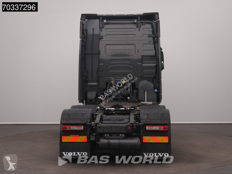Tractor Volvo 500 6X2 Lift+Lenkachse 70% Tyres