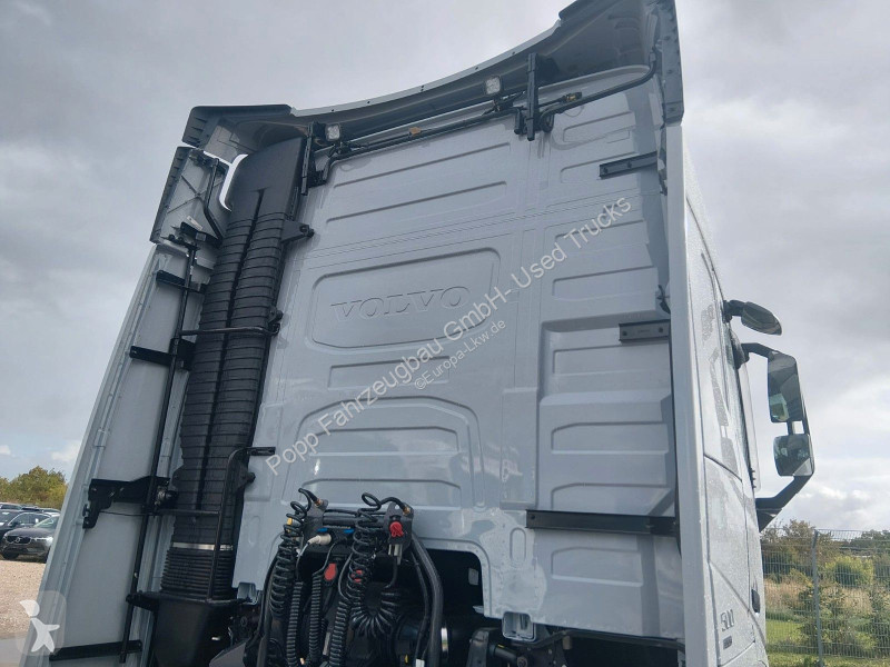 Ciągnik siodłowy Volvo 500 Globetrotter...