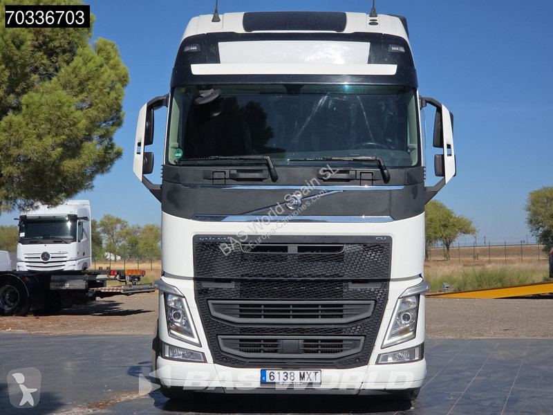 Тягач Volvo 500  4X2 XL 2xTanks Xenon ACC