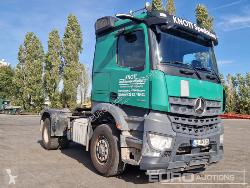 Tracteur Mercedes AROCS 1845